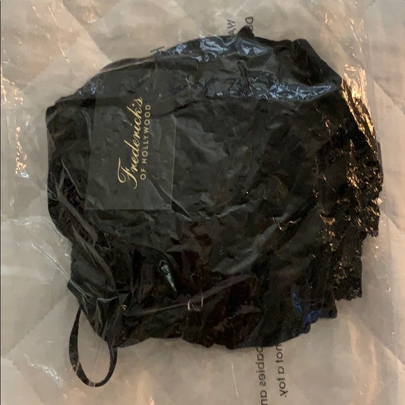 Kaia Crushed Velvet And Lace Teddy - Picture 4 of 6